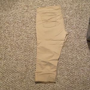 American Eagle Capris